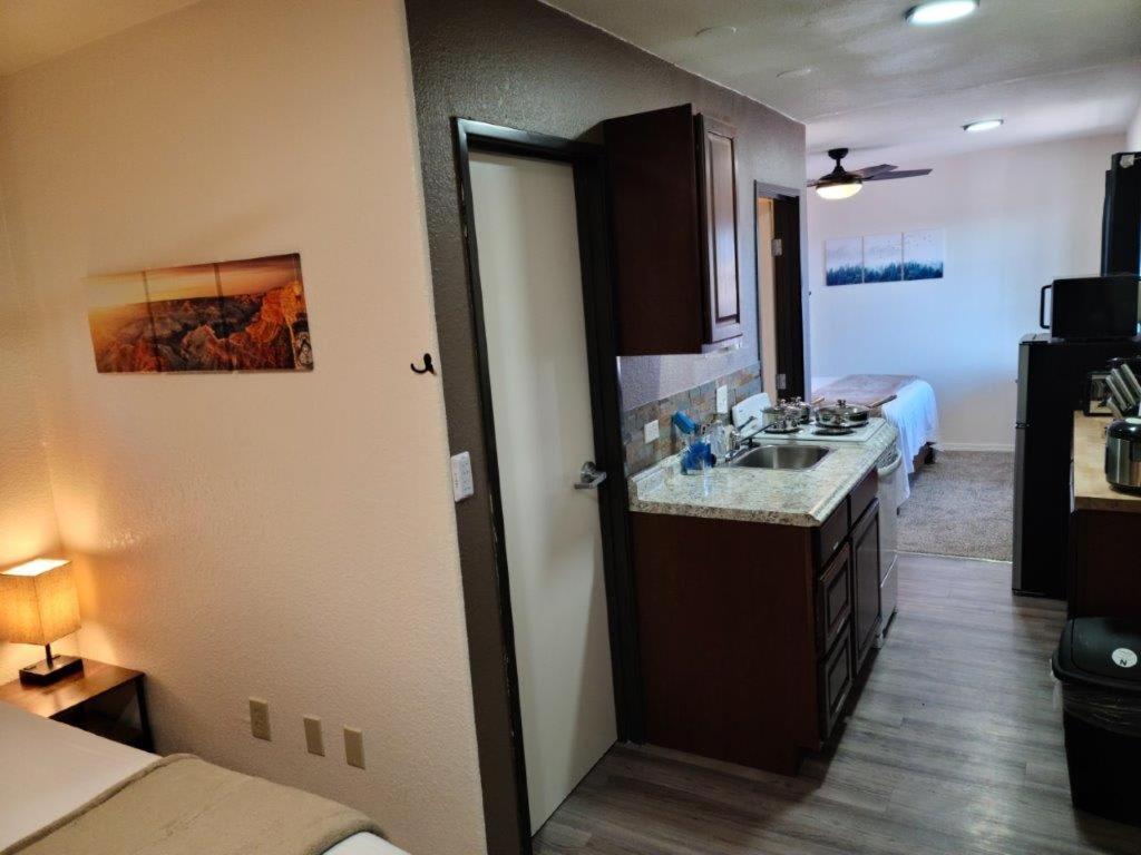 069B Comfortable Suite With Kitchenette And King Bed Near South Rim Sleeps 4 Valle Exterior photo